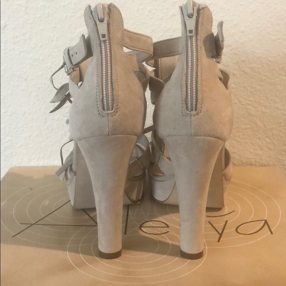 Party on your feet! Suede fringe platform sandals - Picture 5 of 8